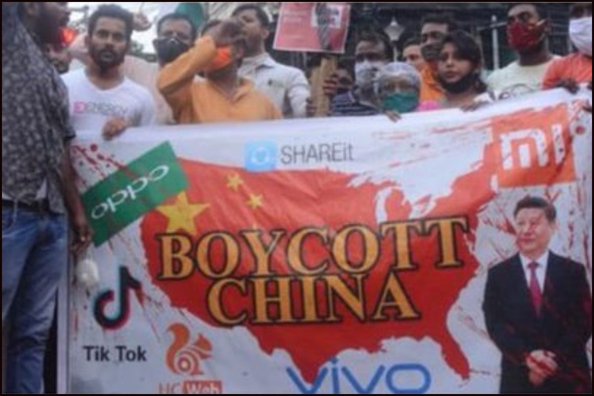 Boycott China Rally in Kolkata Brutally Trolled For Carrying US Map With President Xi Jinping's Image on Poster | India.com
