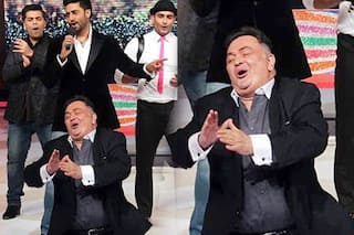 Amitabh Bachchan Remembers Rishi Kapoor With Throwback Picture, Says 'No One Can Lip-Sync Song as Perfectly as Him'