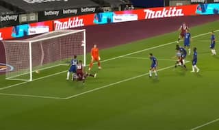 Premier League Roundup: West Ham Beat Chelsea 3-2, Arsenal Crush Norwich 4-0