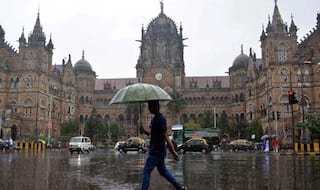 Mumbai Witnesses Heavy Rains For Third Consecutive Day, High Tide Expected at Noon
