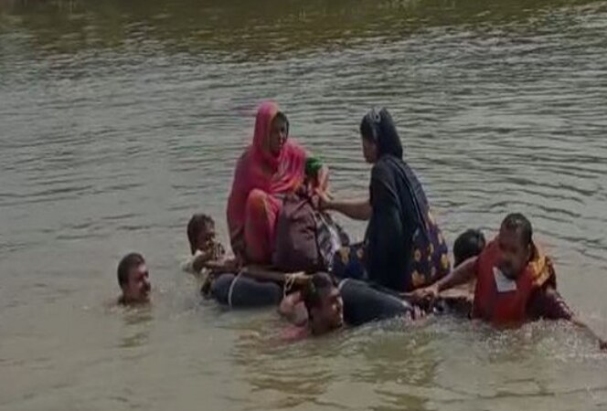 Watch: Pregnant Woman Taken to Hospital on Makeshift Boat Amid Floods in Bihar's Darbhanga