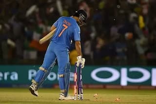 'End of an Era': Sachin, Sehwag Lead Cricket Fraternity Wishes to Congratulate Dhoni on Retirement