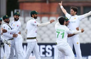 ENG vs PAK: पाक गेंदबाजों ने की इंग्‍लैंड की हालत पतली, बटलर से करिशमे की उम्‍मीद