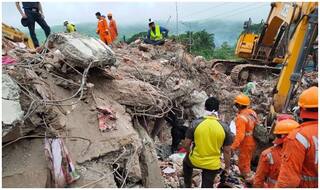 महाराष्ट्र में इमारत ढहने की घटना में दो की मौत, अब भी 18 लोगों के दबे होने की आशंका