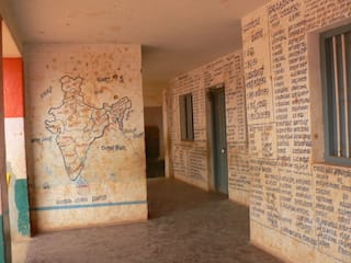 This Maharashtra School is Painting Lessons on Walls to Impart Education to Poor Students