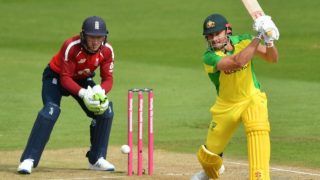 ENG vs AUS: मुश्किल वक्‍त पर एरोन फिंच की 40 रन की पारी से इंग्‍लैंड को मिला 158 रन का लक्ष्‍य