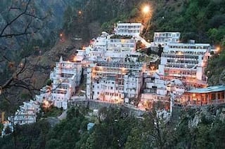 Vaishno Devi Yatra Guidelines: वैष्णो देवी की यात्रा का कर रहे हैं प्लान तो जान लें ये जरूरी अपडेट, नहीं तो होगी परेशानी!