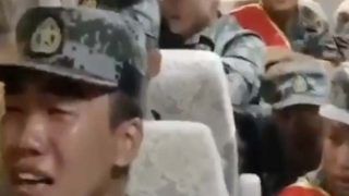 चीनी सैनिकों का रोता हुआ वीडियो वायरल, भारत सीमा पर हुई तैनाती तो डर से रोते दिखे