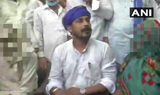 हाथरस कांड: पीड़ित परिवार से मिले चंद्रशेखर, बोले- इन्हें Y श्रेणी की सुरक्षा दें या मैं अपने घर ले जाऊंगा