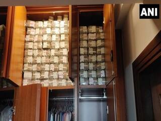 I-T Dept Exposes Rs 500 Crore Fake Bill Entry Operation Racket, Raids 42 Locations Across India