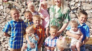 Pregnancy Marathon: This US Woman Has Given Birth to 10 Children in 10 Years, Still Wants 2 More Kids!