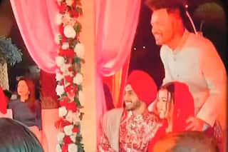 Tony Kakkar Shares New Video From Neha Kakkar's Wedding Pheras, Do Not Miss Her Sindoor