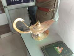 Two Men Cheat UK-Returned Doctor, Sell Him    Aladdin ka Chirag    For Rs 2.5 Cr in Meerut