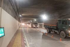 In a First, Indian Army Convoy Drives Through Newly-built Atal Tunnel | WATCH