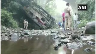 Maharashtra News: महाराष्ट्र के नंदुरबार जिले में 30 फुट गहरी खाई में गिरी बस, 5 की मौत 30 से अधिक घायल
