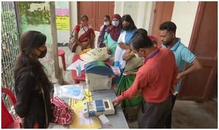 Bihar Election 2020 Live Updates: पहले चरण में 8 मंत्रियों समेत कई दिग्गजों की किस्मत का होगा फैसला