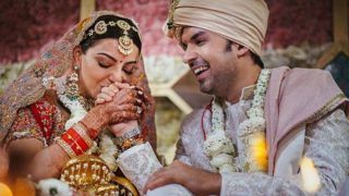 Kajal Aggarwal-Gautam Kitchlu First Official Wedding Pictures Out: Couple Looks Resplendent as They Take Their Vows