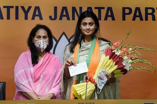 Commonwealth Gold Medalist Shooter Shreyasi Singh Joins BJP, Likely to Contest Bihar Polls