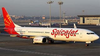 SpiceJet Makes Emergency Landing In Mumbai After Windshield Pane Cracks Midair; Passengers, Crew Safe
