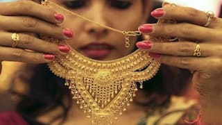 Gold price today 15 January 2021: 369 रुपये टूटा सोना, 390 रुपये फिसली चांदी, जानिए- आज किस भाव पर बिक रहा है 10 ग्राम सोना