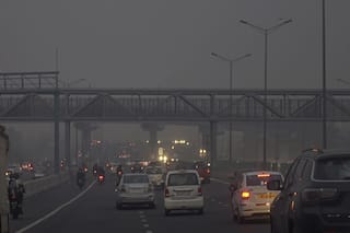 Defying Ban, People Celebrate Diwali; Air Quality in Delhi Turns Severe; Thick Smog Reduces Visibility