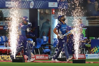 'High Five' | Fans Congratulate Rohit & Co Beat Delhi