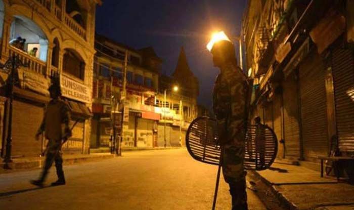 Strict police in night curfew