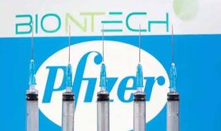 Pfizer Covid-19 Vaccine Third Dose: टीके की तीसरी खुराक पर अमेरिकी अधिकारियों के साथ चर्चा करेगी कंपनी