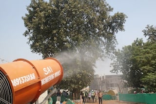 Delhi Metro Presses 14 Anti-Smog Guns Into Service at Project Sites to Curb Air Pollution, to Install More