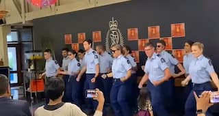 New Zealand Cops Dance to    Kala Chashma    & 'Kar Gayi Chull' on Diwali, Set Twitter on Fire | Watch