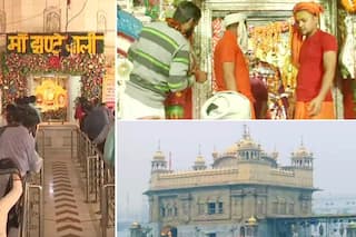Diwali 2020 in Ayodhya, Delhi, Amritsar: People Offer Prayers at Golden Temple, Jhandewalan Mandir And Hanuman Garhi