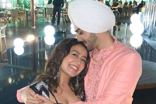 Neha Kakkar Shares Her First Diwali Pictures From Dubai, Looks Pretty in Black With Rohanpreet Singh
