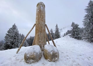 Re-Erection? New Penis Statue Mysteriously Pops Up in German Mountains Days After Original Went Missing