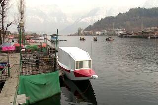 Equipped With Health Facilities, First Boat Ambulance Service to Begin at Dal Lake Soon