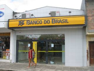 Armed With Assault Rifles, Robbers Storm Brazil Bank in 'Money Heist' Alike Attempt