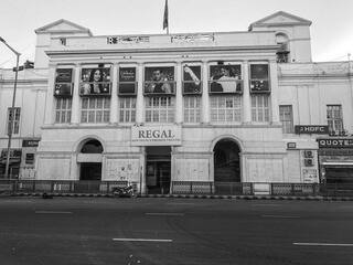Deserted Roads, Empty Markets: Hauntingly Beautiful Photographs of Delhi Under Lockdown Showcased at Exhibition