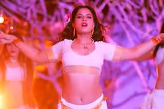 Richa Chadha Flaunts Her Sensuous Belly Dance Moves in Shakeela's New Song 'Tazaa'- Watch