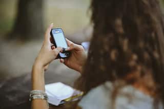 Busted! Karnataka Teen Uncovers Dad's Extra-Marital Affair While Using His Phone For Online Classes