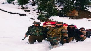 Real Heroes: बर्फ में फंसी थी गर्भवती महिला, सेना के जवानों ने ऐसे बचाई जान, देश कर रहा सलाम...