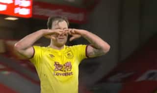 Liverpool vs Burnley: Premier League Champions Shocked as 68-Match Unbeaten Run at Anfield Ends With 0-1 Defeat