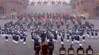 Beating Retreat Ceremony 2021: 'बीटिंग रिट्रीट' सेरेमनी के साथ संपन्न हुआ गणतंत्र दिवस समारोह, सेना की हुई 'बैरक वापसी'