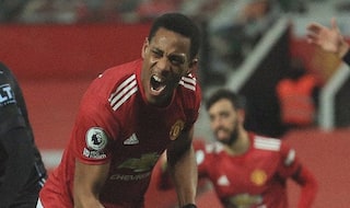 Man Utd Beat Villa 2-1 to Level Points on Top With Leaders Liverpool