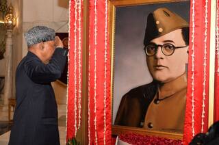'President Unveiled Netaji's Painting And Not of Any Actor'