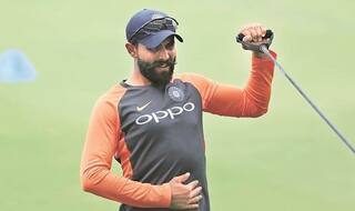 3rd Test: Ravindra Jadeja Suffers Injury Blow by Mitchell Starc Bouncer in Sydney