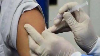 सरकार ने कोरोना के दोनों टीके को सुरक्षित बताया- कहा- 'घबराने की जरूरत नहीं, प्रतिकूल असर के केवल 0.18 % मामले आए हैं सामने'