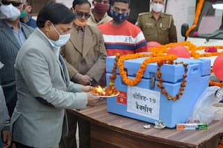 India Set to Rollout World’s Biggest Vaccination Drive Today, 3 Lakh Health Workers to Get Shots on Day 1