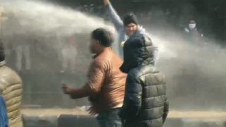 Farm Laws Stir: Police Stop Congress Workers With Water Cannon in Punjab; Hooda, Other Leaders Detained in Haryana