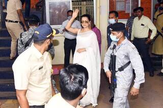 Kangana Ranaut Visits Bandra Police Station With Sister Rangoli Chandel in Sedition Case