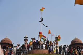 What is Nishan Sahib, The Flag Hoisted by Protesting Farmers at Red Fort?