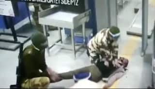 Man Collapses at Delhi Metro Station, CISF Jawan Saves His Life by Giving CPR | Watch Viral Video